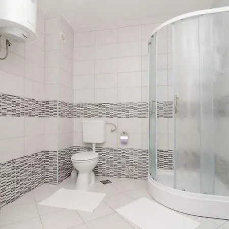 アパート Ira - Two-bedroom With Balcony *